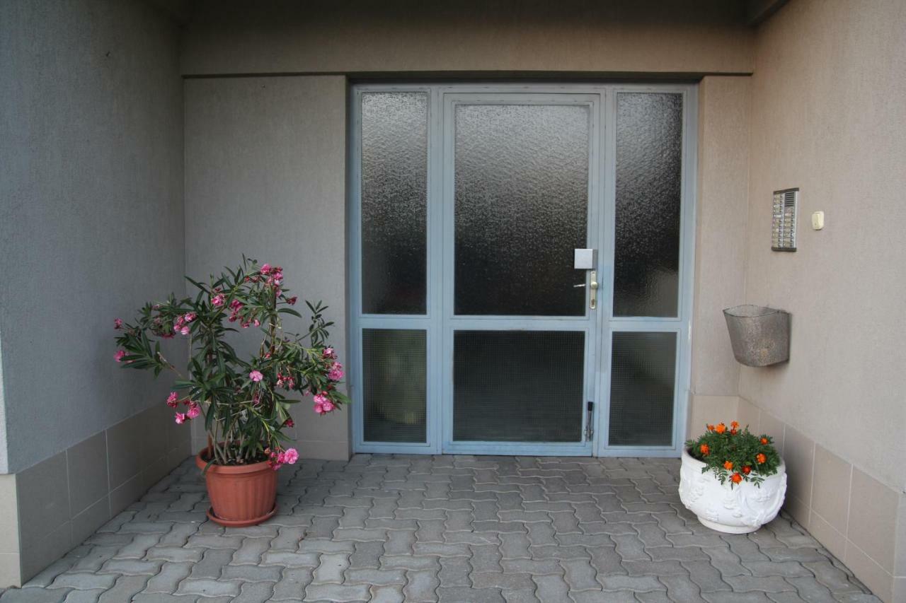 Hévíz Apartment With Swing מראה חיצוני תמונה